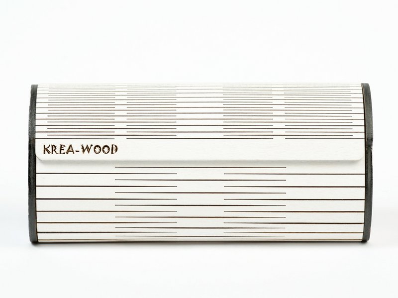 Étui à lunettes Krea-Wood fait main en bois de bouleau avec aimants. Couleur blanc vintage.