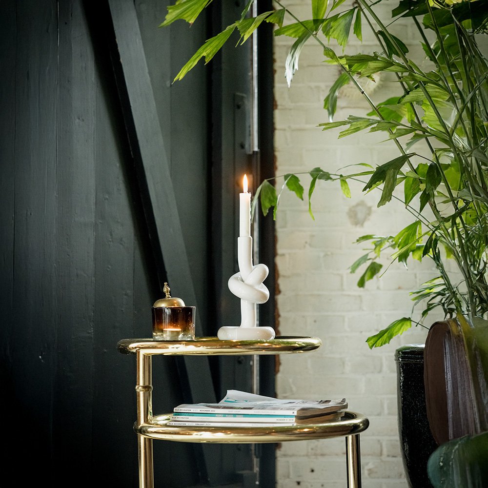 KNOTTED CANDLEHOLDER
