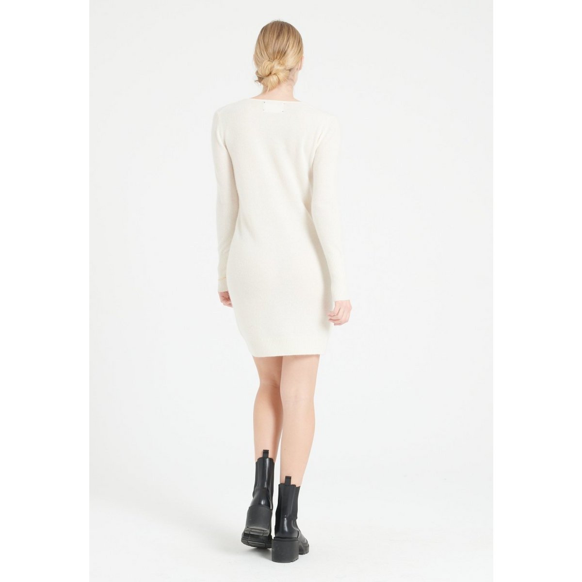 LILLY 12 Vestido con cuello redondo de cachemir blanco crudo
