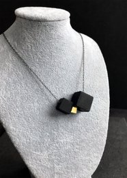 Chain concrete // CUBE GOLD