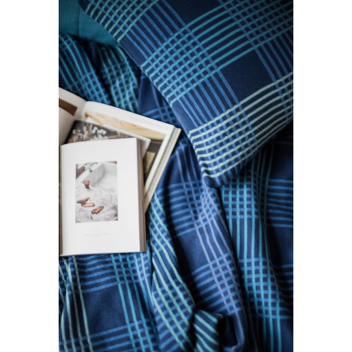 Ruth Blue Jacquard Throw – Soft Brushed Cotton