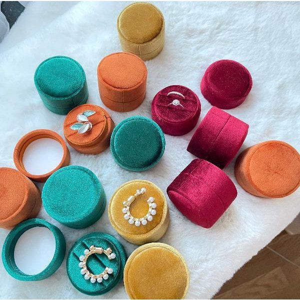 Round Velvet Wedding Ring Box & Proposal Ring Box