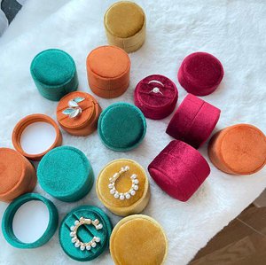 Round Velvet Wedding Ring Box & Proposal Ring Box