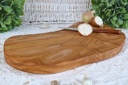 Planche à découper rustique 35-39 cm de long en bois d'olivier