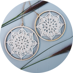 Christmas holiday creative tip! - DIY Christmas bauble crochet kit with wooden rings