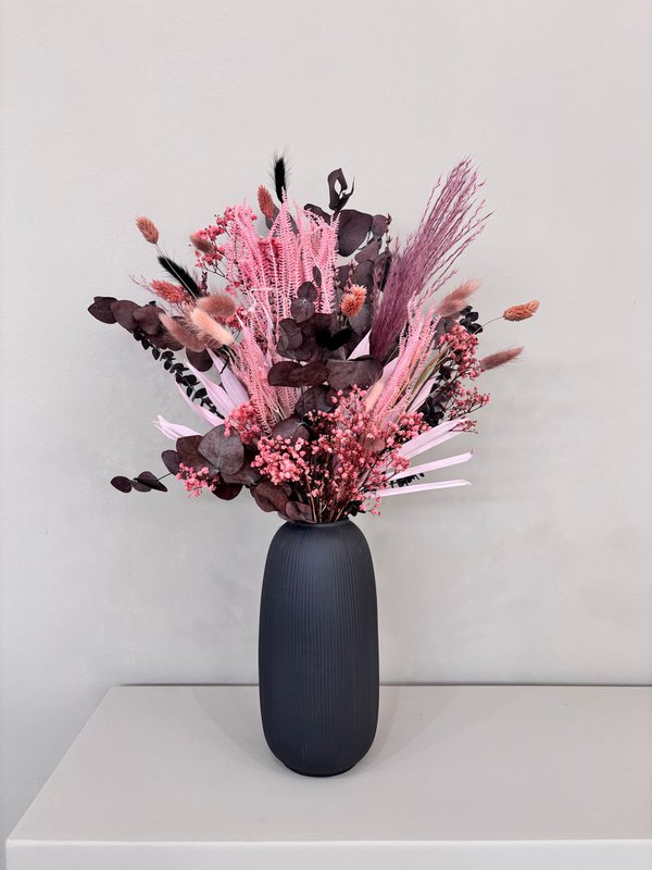 Touch of Pink: Tidløs elegance i nuancer af lyserød - tørret blomsterbuket