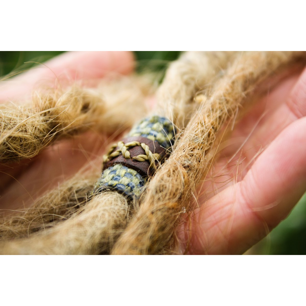 Rastas de cuero con tejido » Hecho a mano