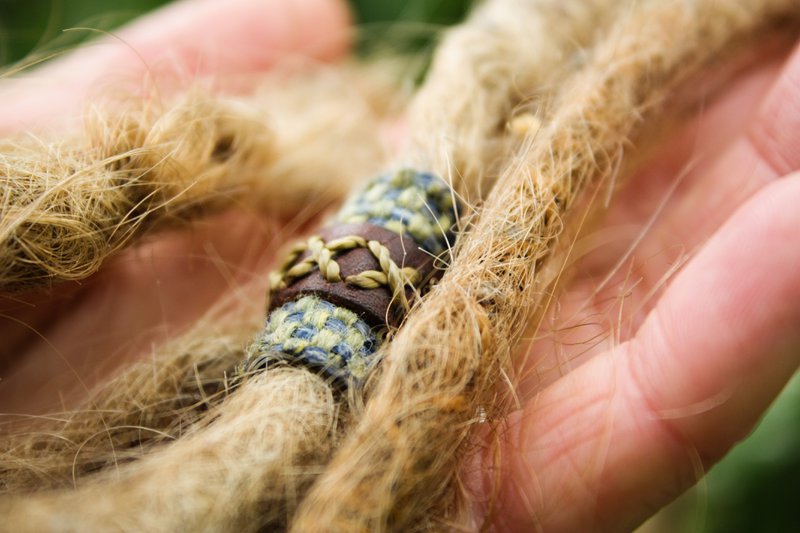 Perle dreadlock en cuir avec tissu » Fait main