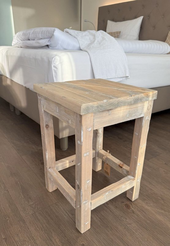 furn old dutch stool 50