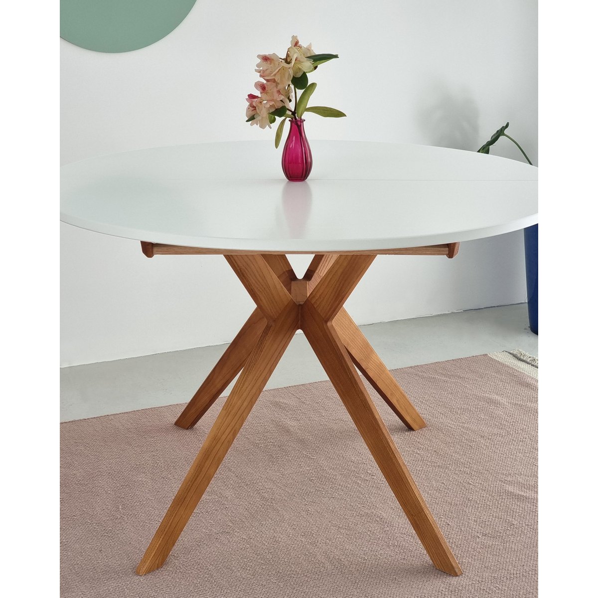 Round extendable dining table Biju