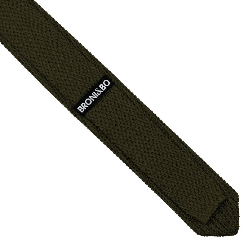 Moss green knitted tie