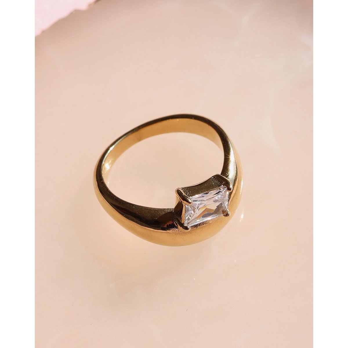 Ariana – Baguette-Kristall-Goldring