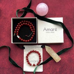 Red agate crystal necklace in gift box, available in sizes S-XL, with 15" and 17" length options.
