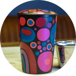 porcelænskrus TEAEVE® "Cherful"