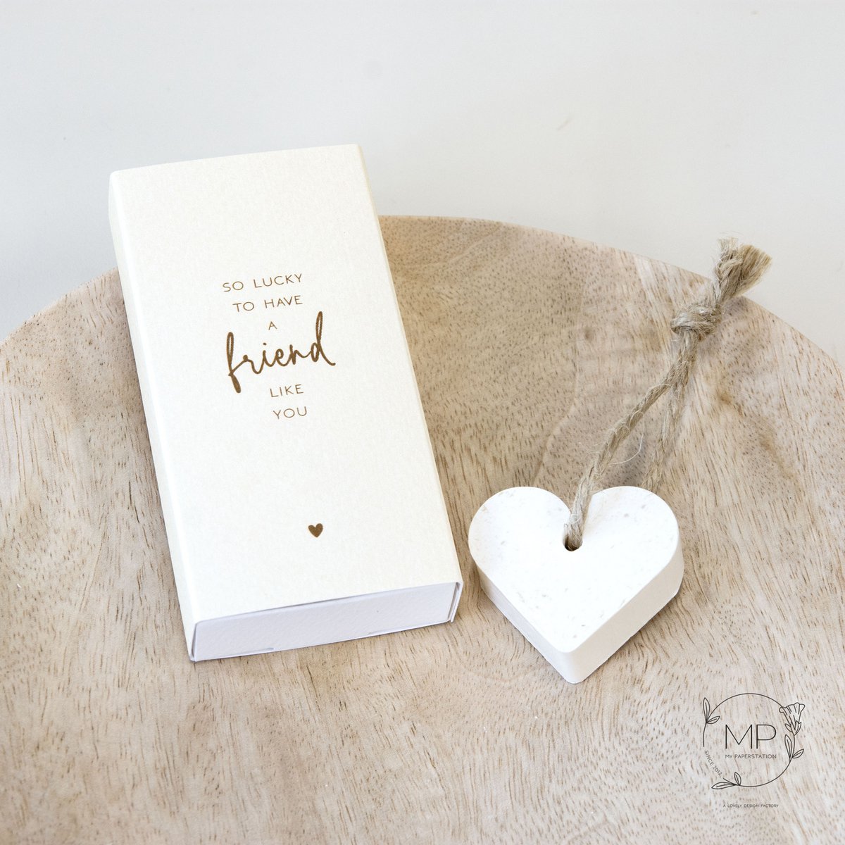 Little gift box So lucky to have a friend like you