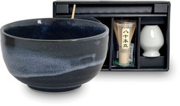 Edo Izayoi Matchaset XL, giftbox - Large dark gray ceramic matcha bowl with matching accessories in a gift box.