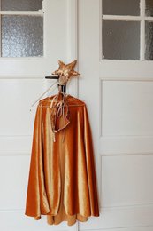 Mantello magico "Cappuccetto d'oro".