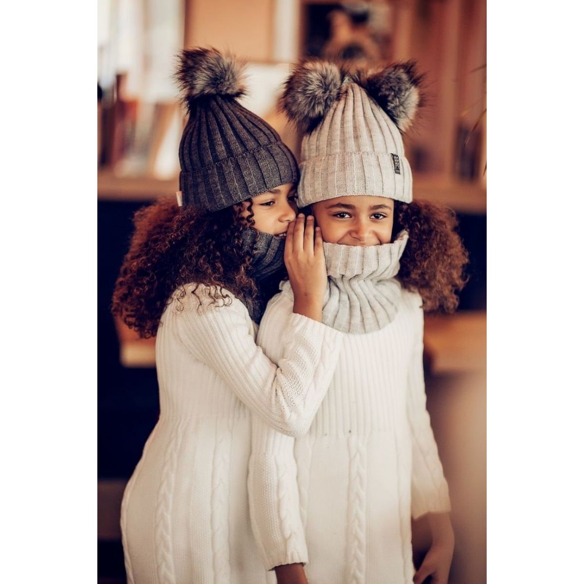 Dubbellaagse muts en snood met POM POM! 10% wol! Gemaakt in Polen