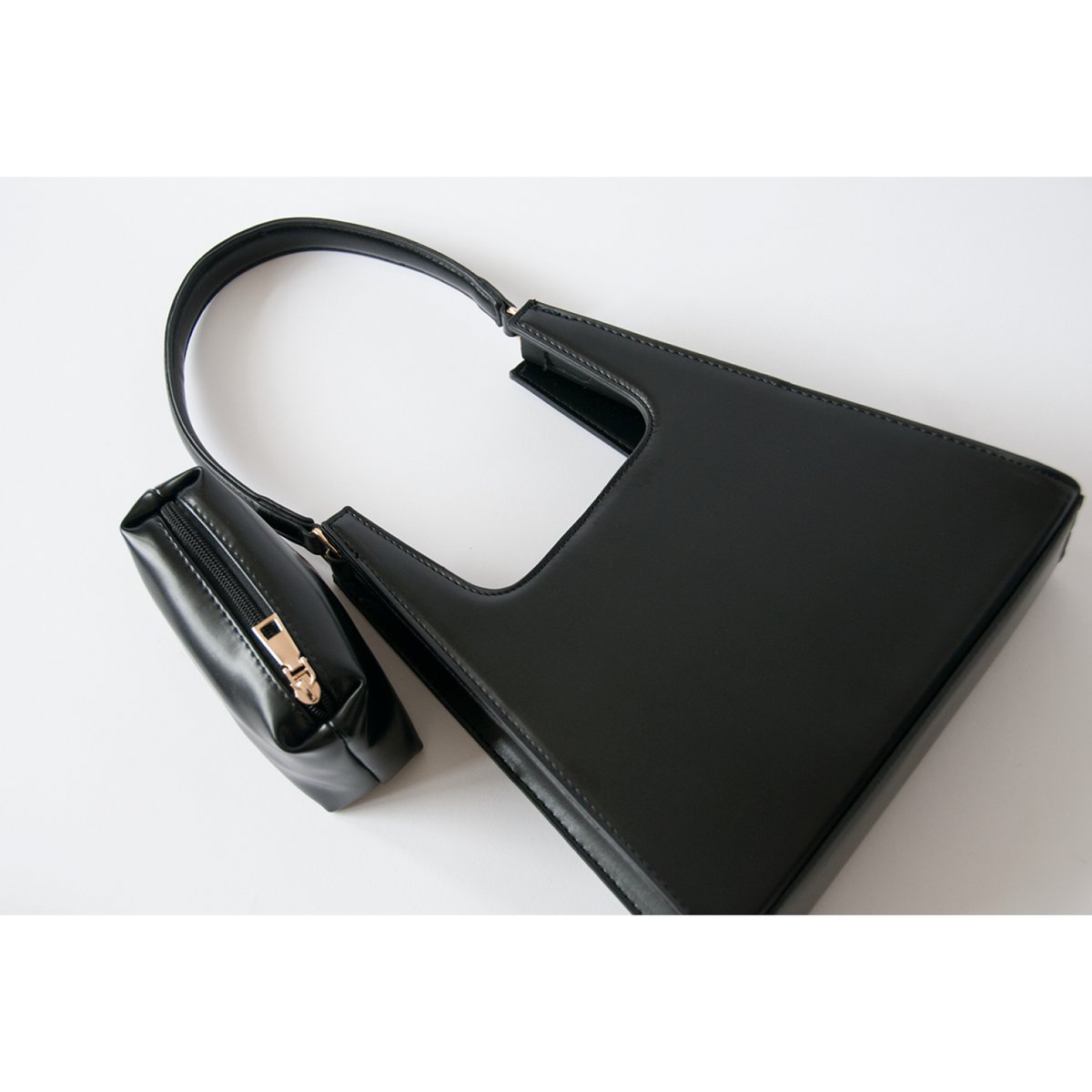 Jiyo Black Bag