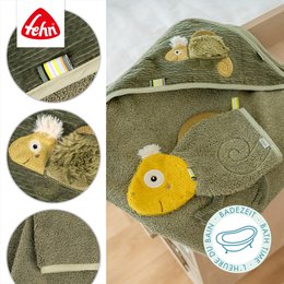 Hooded bath towel chameleon