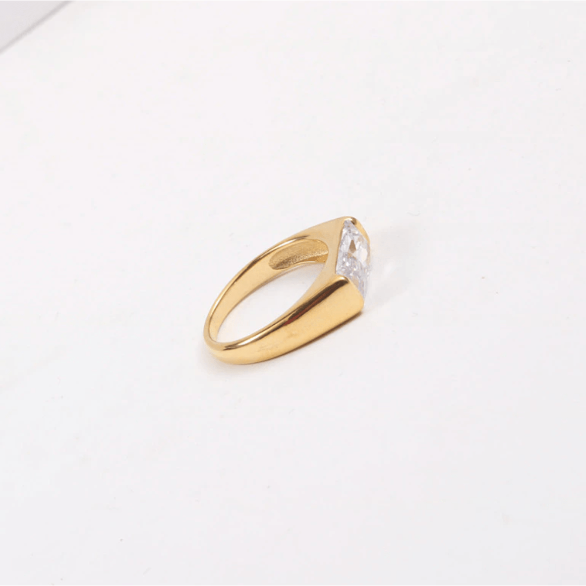 Aloysha - Baguette Diamond Ring