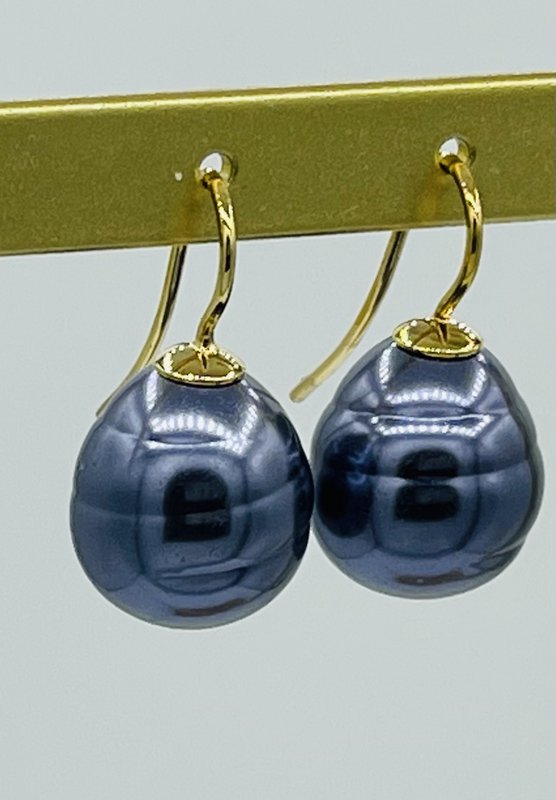 Pearl earrings