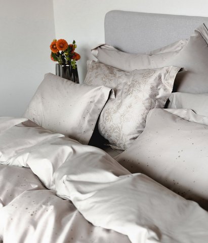 Cosmos Meteor satijnen beddengoedset