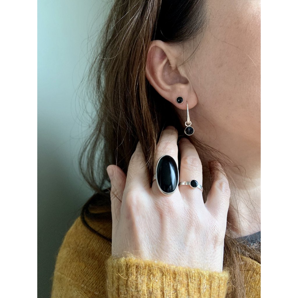 Silver ear stud 6mm onyx
