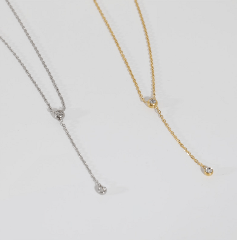 Foma - Minimalistisk kvast Crystal Drop halskæde