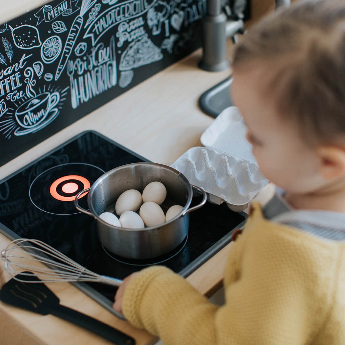 Folia do tablicy i tylny panel do kuchni dziecięcej IKEA