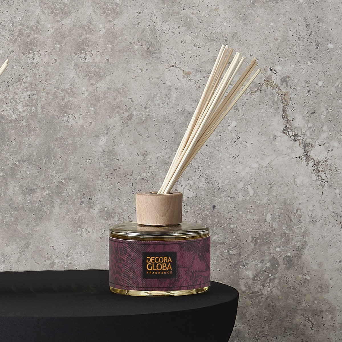 Scented Sticks Mikado Diffuser | Amber coffee and vanilla fragrance | DHAMIR | 250ml/8.45 fl.oz