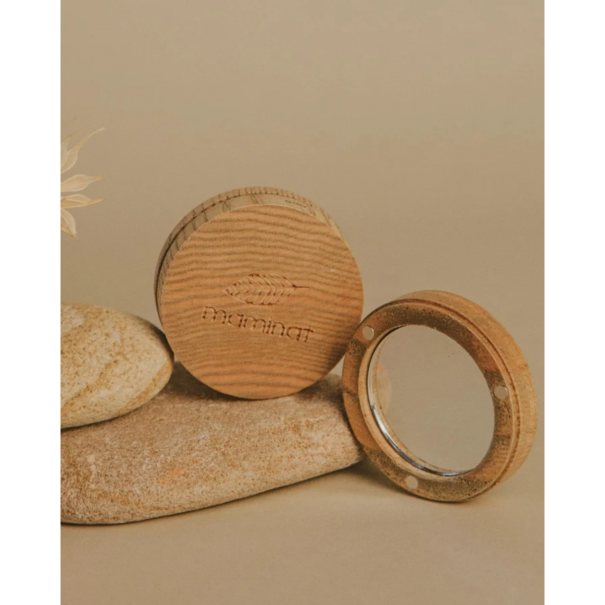 Blush de poudre végétalien - Look naturel et défini, boîtier en bois inclus