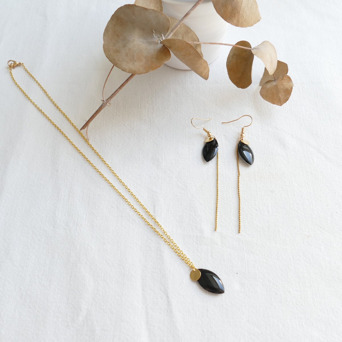 Collier IRIS carbone