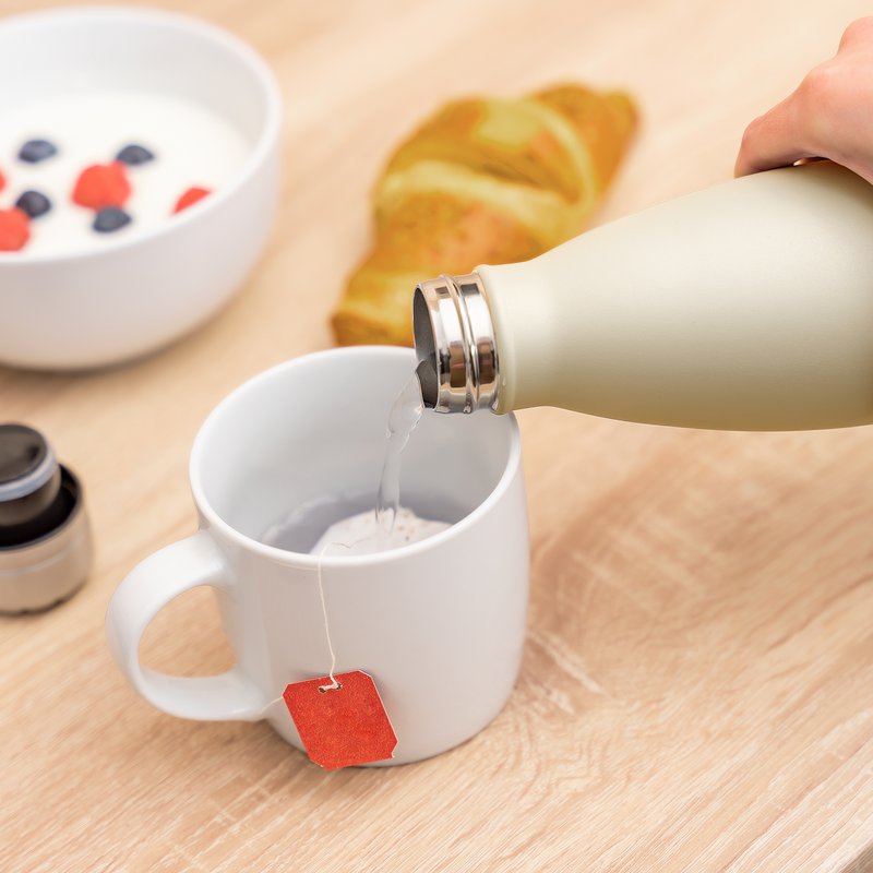 Farve rustfrit stål isoleret flaske 500ml, beige