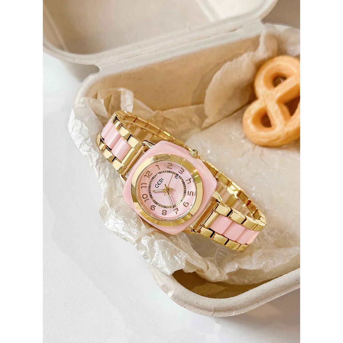 Mindu - Square Statement Retro Women's Watch