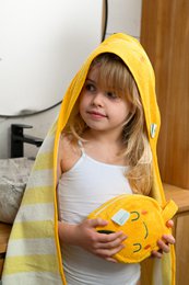 Badstof katoenen babyhanddoek met capuchon Lola Lemon