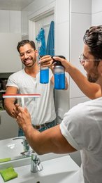 Nettoyant vitres et miroirs, flacon et tablette