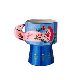 Eardwork vase jurist