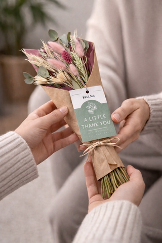 Small dried flower bouquet with card - A little Thank you