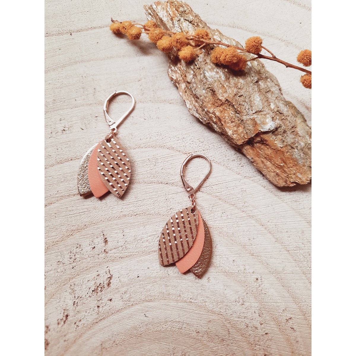 LES CHOUCHOUS Melon short earrings