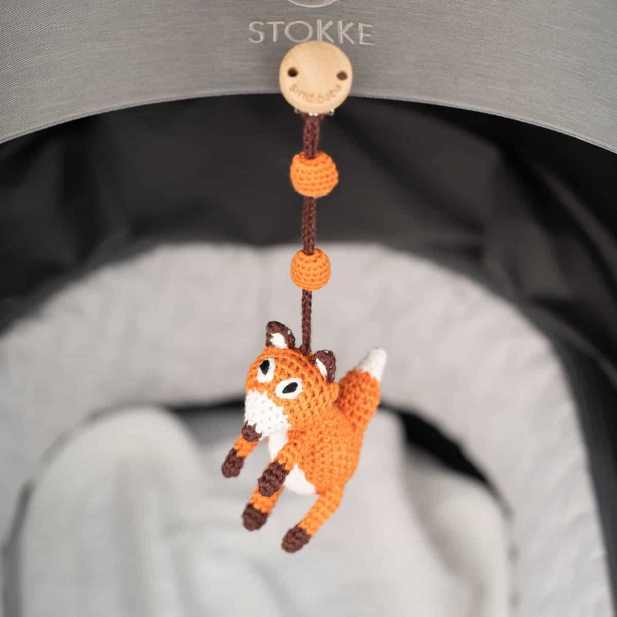 Crocheted play arch pendant fox FRED