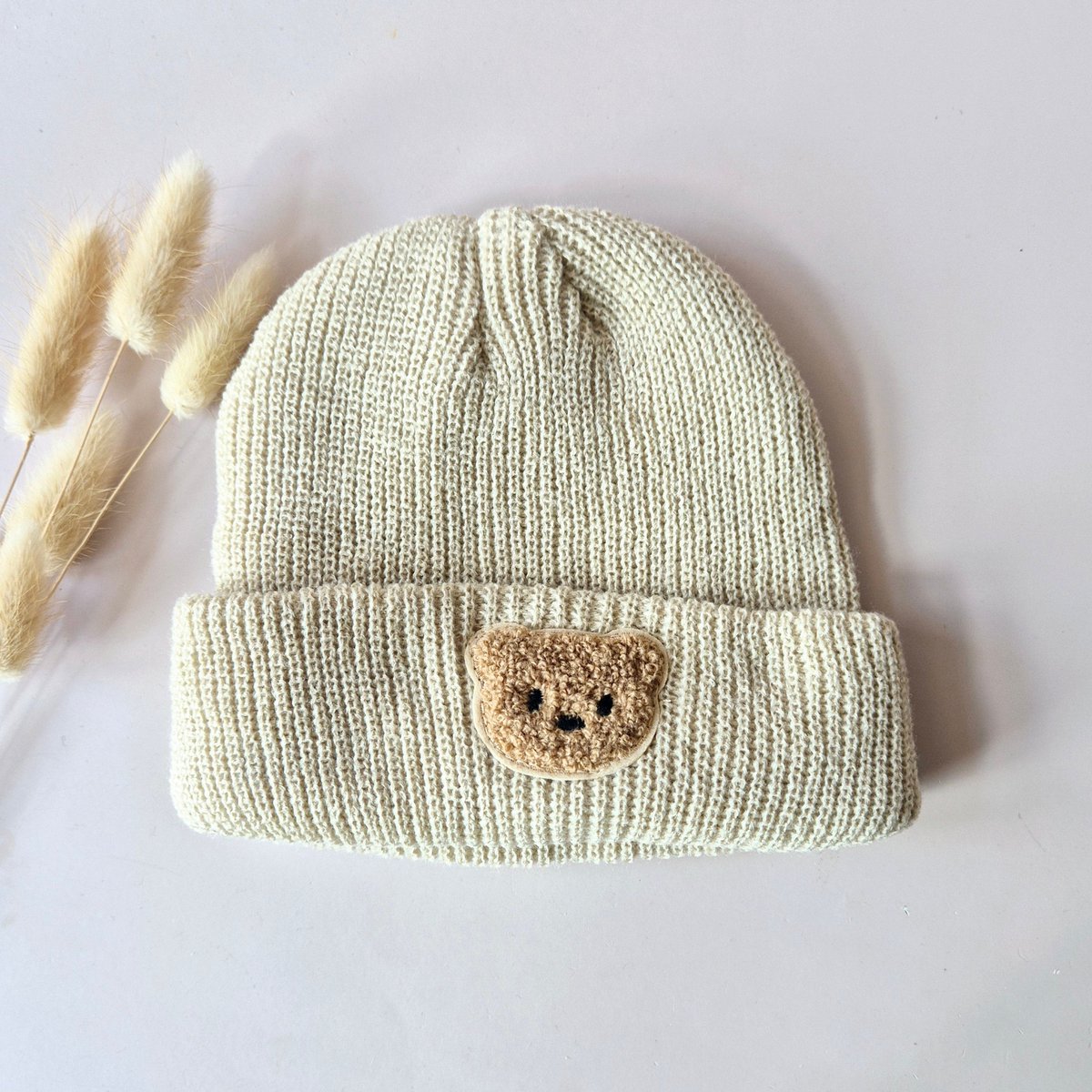 Rattle Beer Beanie - Beige Warm knitted hat for babies and toddlers