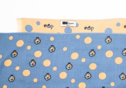 Sciarpa di cotone con stampa marina in blu cielo e beige