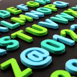 Modern magnetic letters - Knutsch Bang