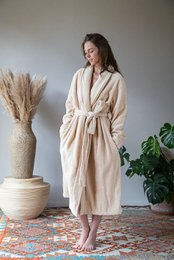 Neunest „No – Dye“-Bademäntel aus Bio-Baumwolle – Erdtöne