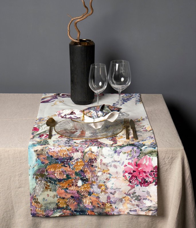 Chemin de table Iris par Kmieliauskaitė