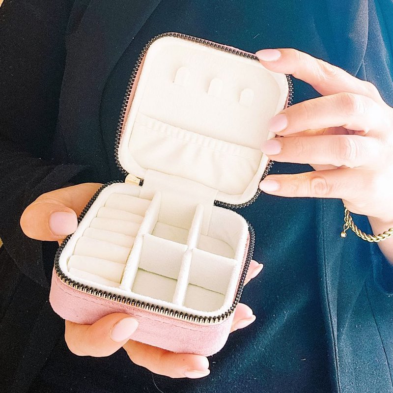 Jewelry travel case pink