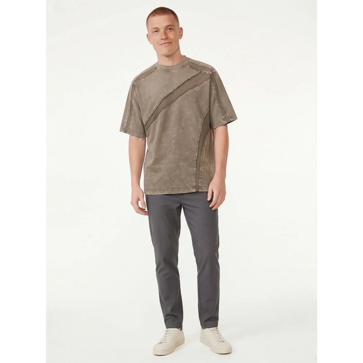 Dynamic T-Shirt – from Ultra-Soft Material with Streetwear Attitude