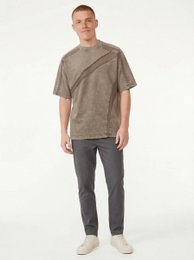 Dynamic T-Shirt – from Ultra-Soft Material with Streetwear Attitude