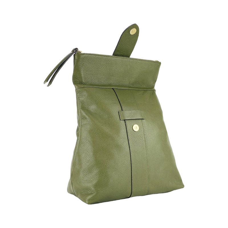 RB1021E | Soft women's backpack in genuine leather Made in Italy with adjustable shoulder straps. Zipper and accessories in shiny gold metal - Green color - Dimensions: 30 x 34 x 10.5 cm